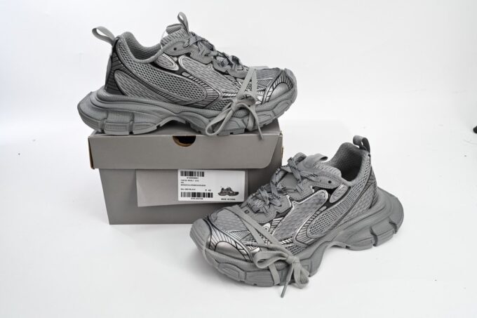 Balenciaga 3XL Silver Grey - Image 15