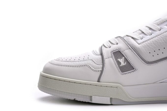 Louis Vuitton Trainer - Image 19